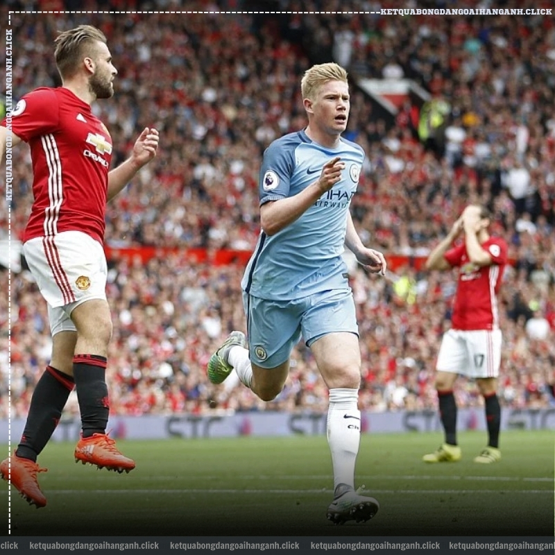 Manchester United tiếp đón đội bóng Manchester City ngay sân nhà của mình